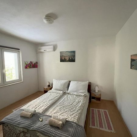 Villa Marija Podstrana Luaran gambar