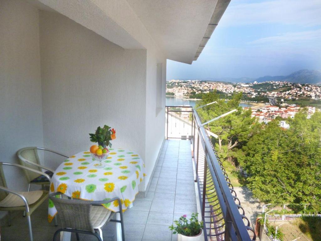 Villa Marija Podstrana Luaran gambar
